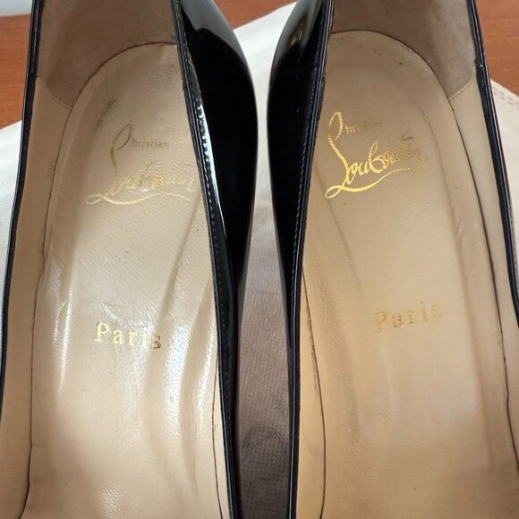 Christian Louboutin Black Pump - Picture 6 of 9